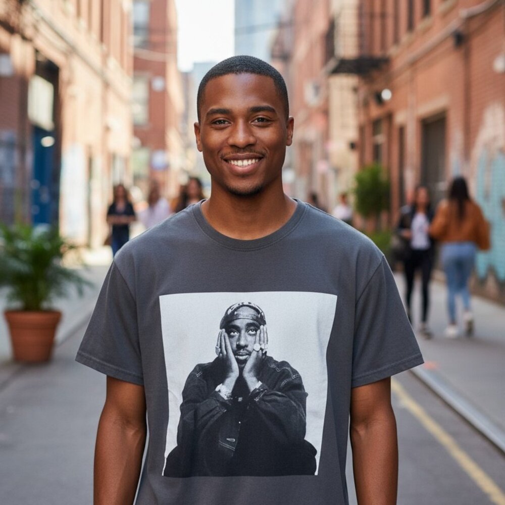 2Pac Tupac Shakur Iconic Black & White Portrait Graphic Tee Gray Size M